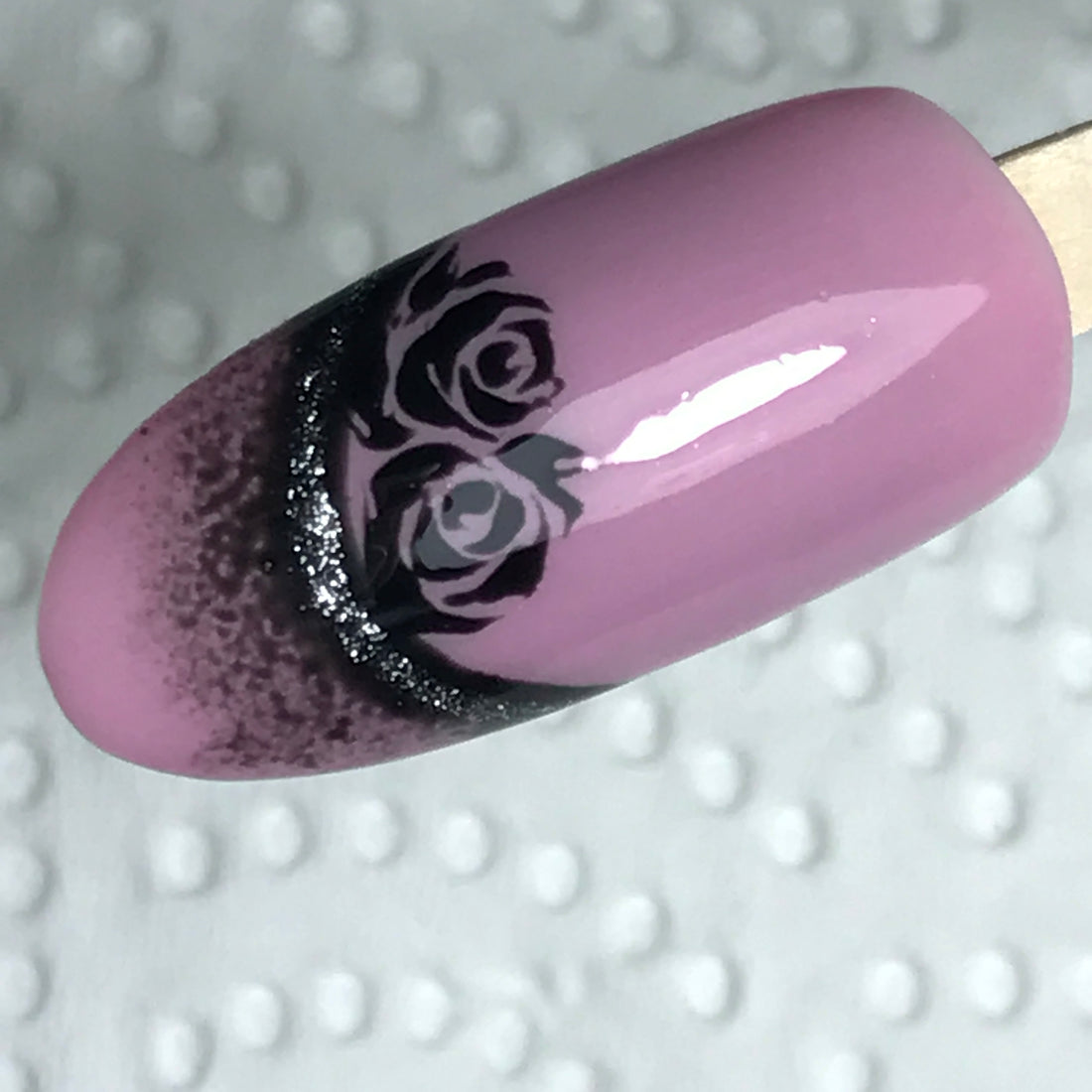 Freehand painting roses